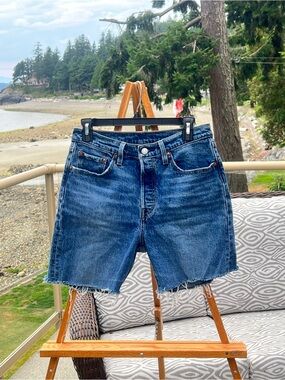 Levi’s Premium 501 Original Raw Hem Denim Shorts Dark Wash Approx W30